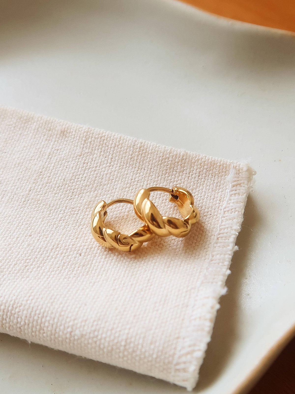 Brea 18K Gold Non-Tarnish Twisted Hoop Earrings: Yellow Gold