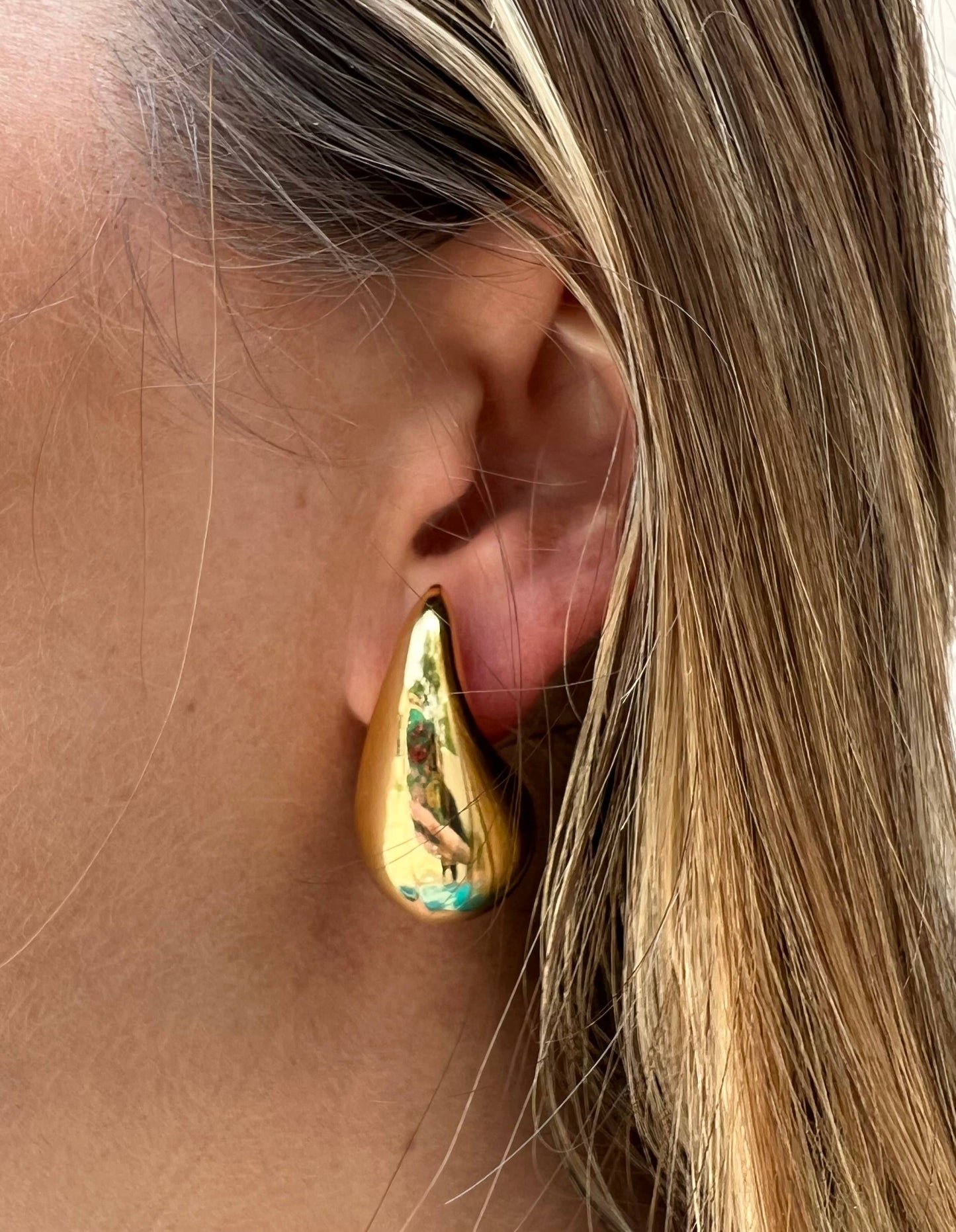 Daphne Earring Medium: Gold