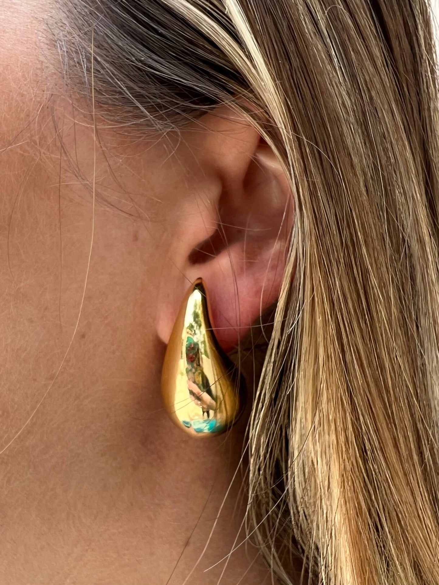 Daphne Earring Medium: Gold