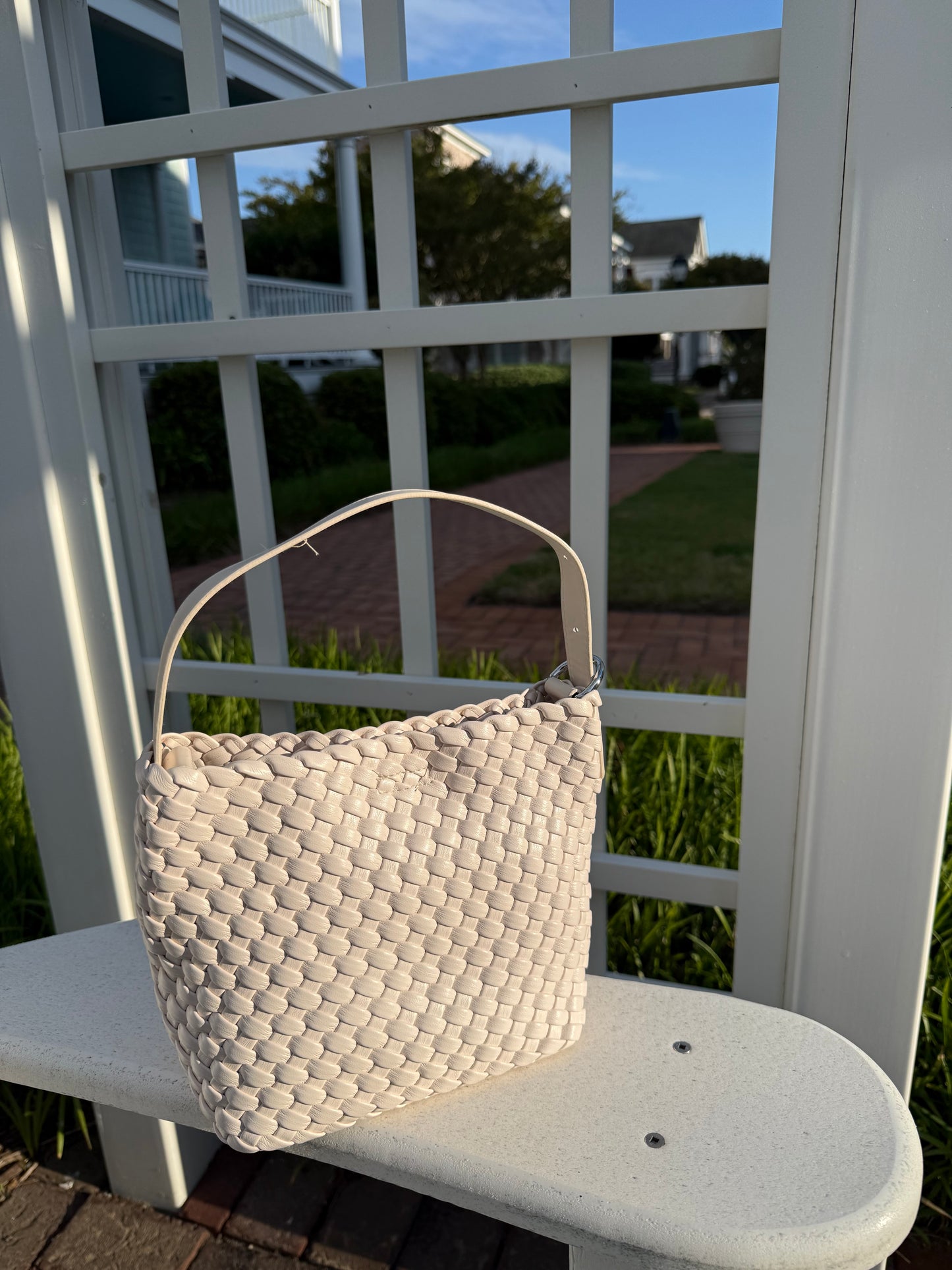 BAILEY BUCKET BAG