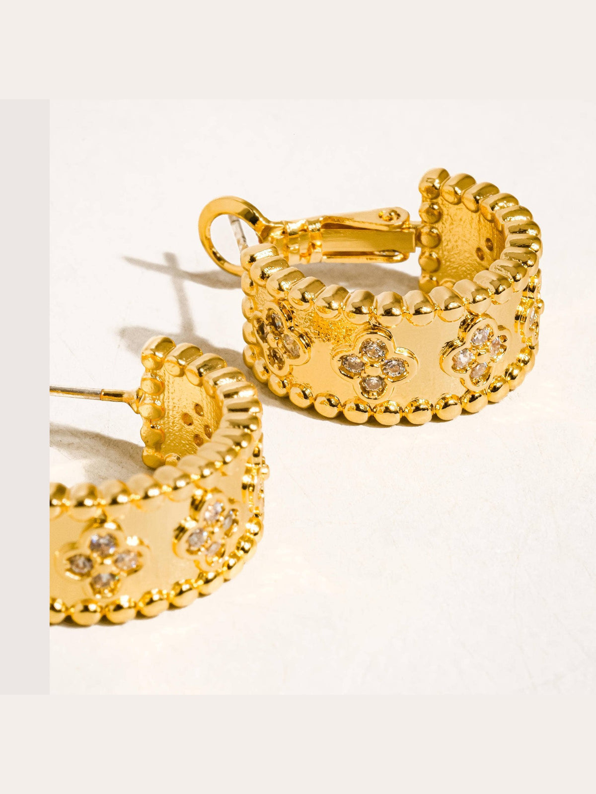 Ismaël 18K Gold Vintage Floral Hoop Earring