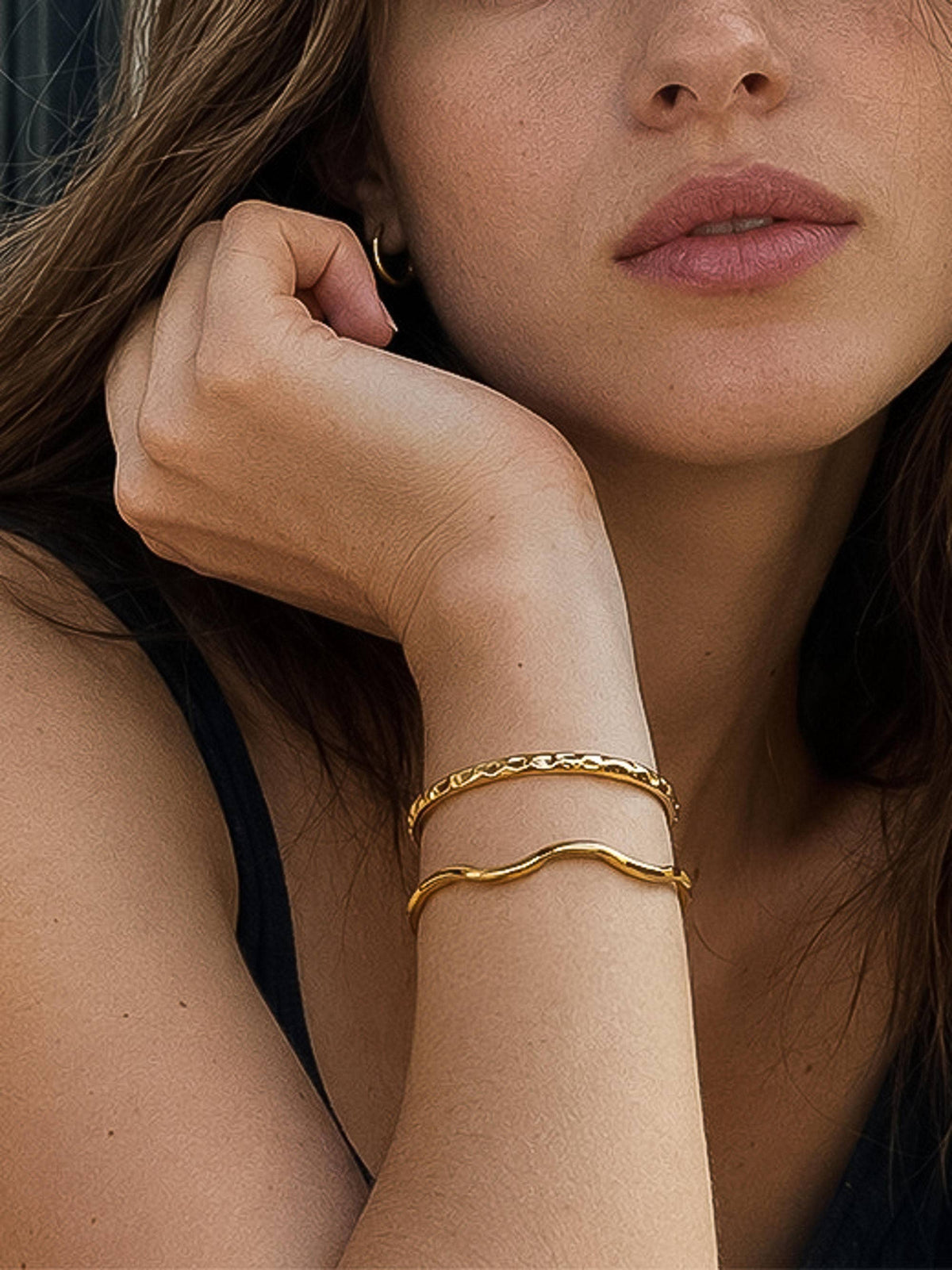 Emerson 18K Gold Non-Tarnish Hammered Bangle Bracelet: Yellow Gold
