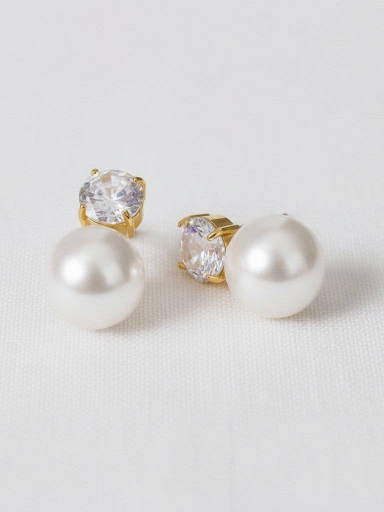 CHIC HAPPENS STUDS