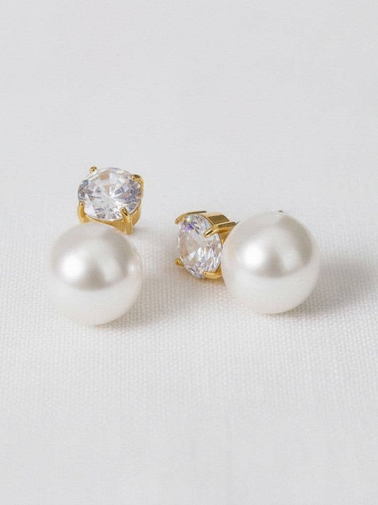CHIC HAPPENS STUDS