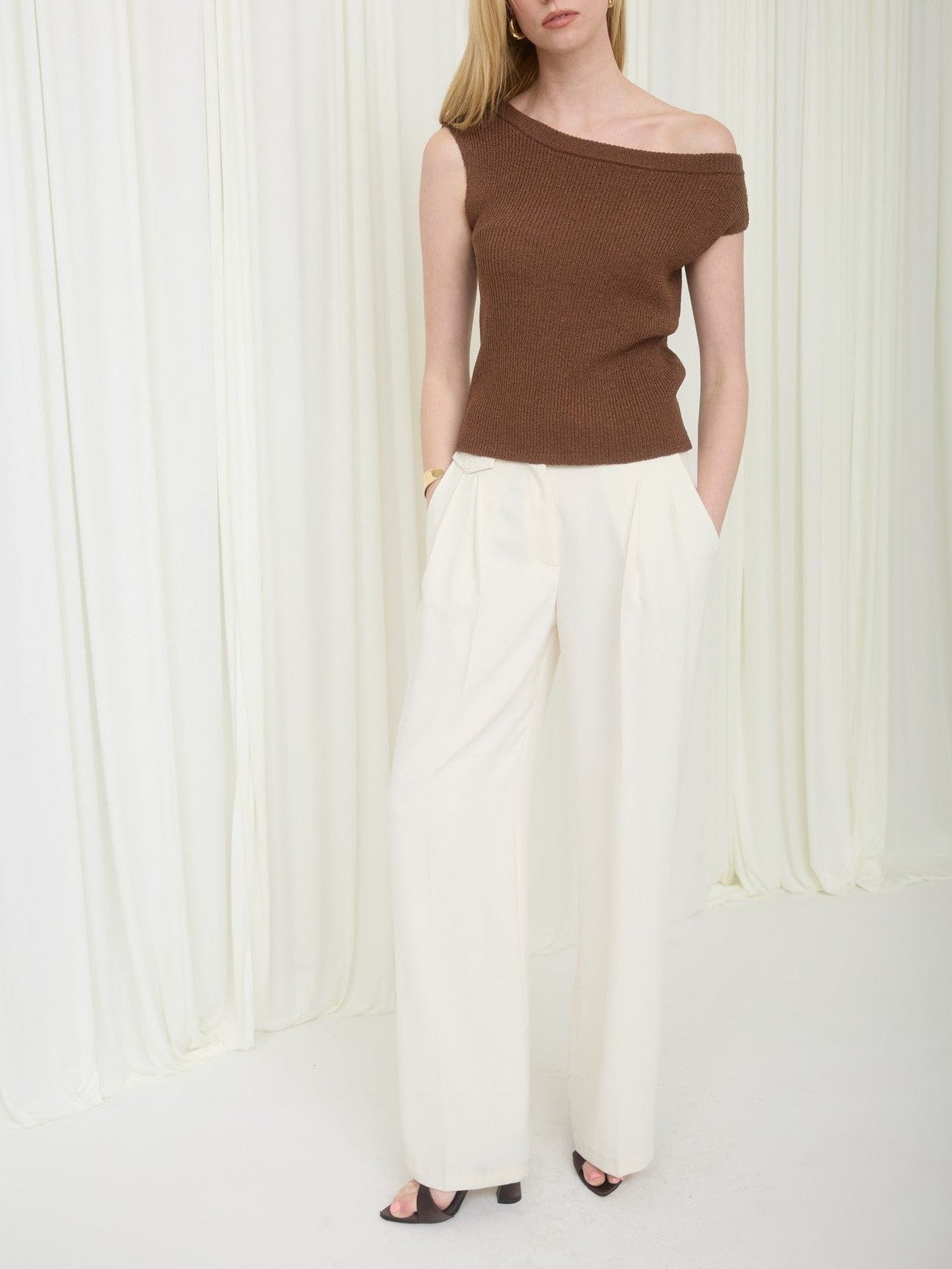 ERIN SWEATER TOP