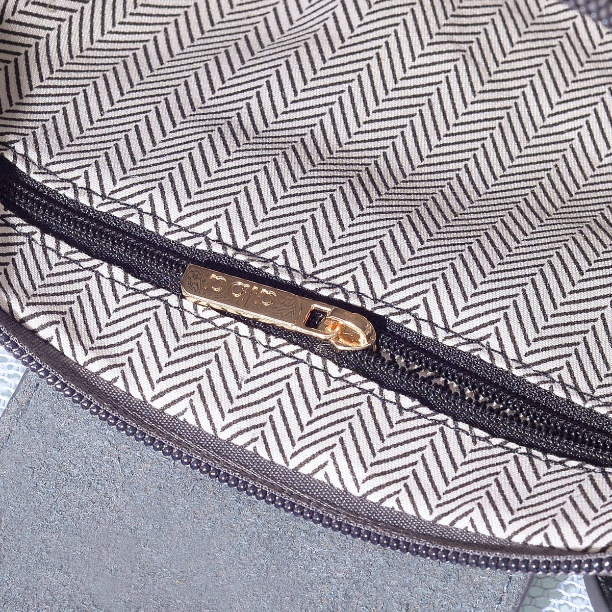 Britney Suede Double Handle Crossbody Bag: Burgudy
