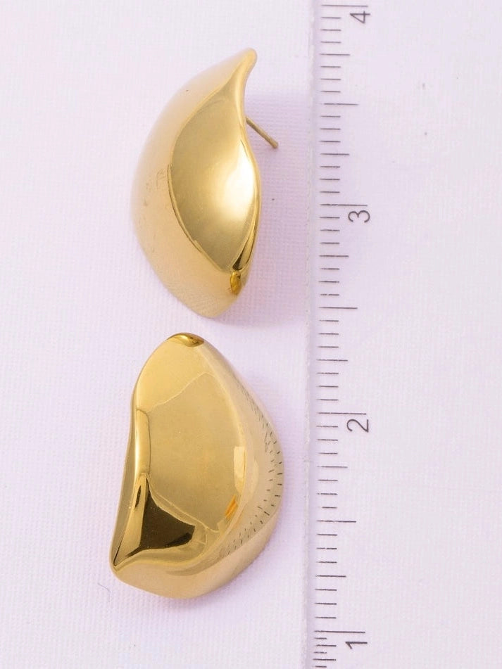 LOVE LETTER STUDS