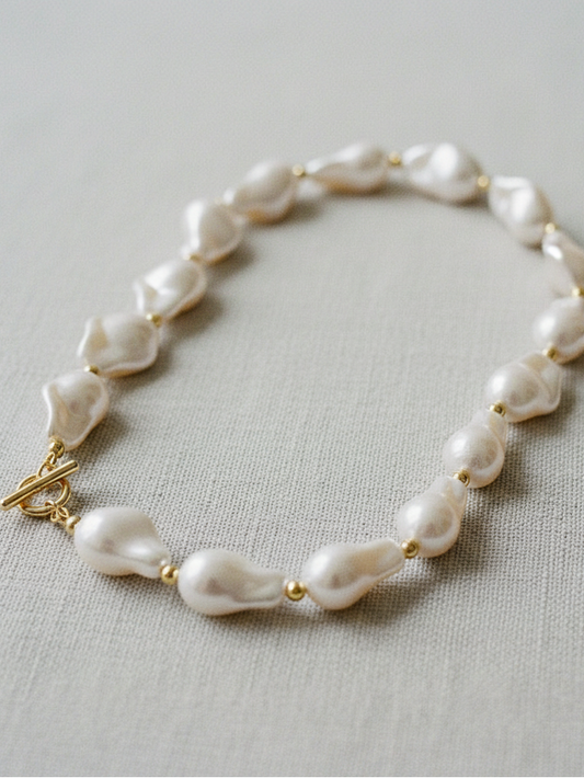 SWEET ESCAPE NECKLACE