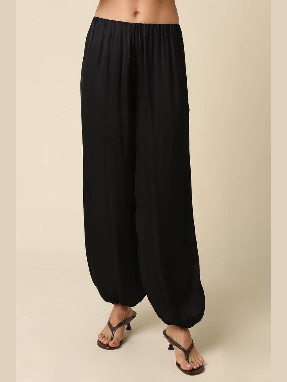 Jodi Elastic Hem Satin Pants: BLACK