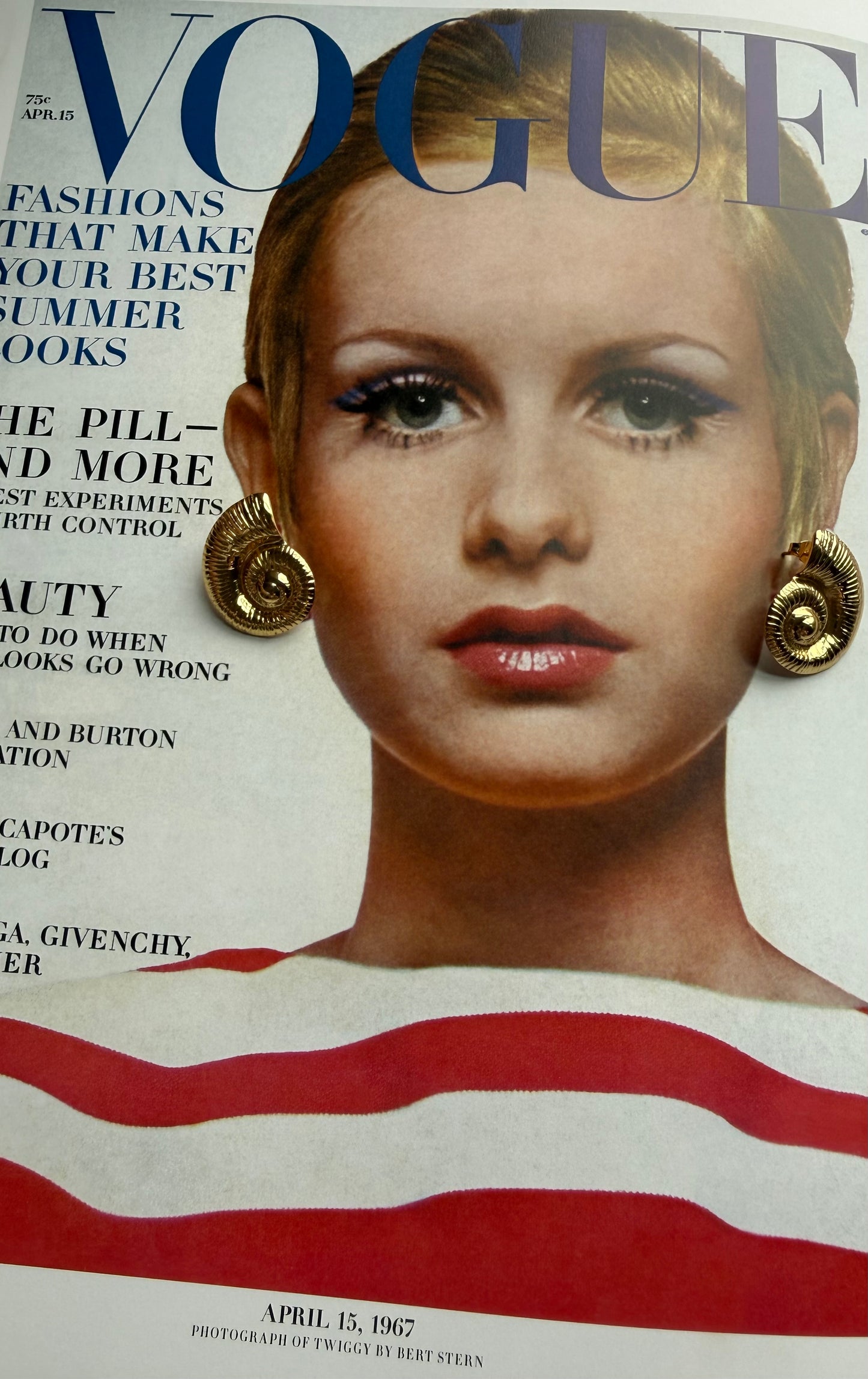 SUN BUM SHELL STUDS