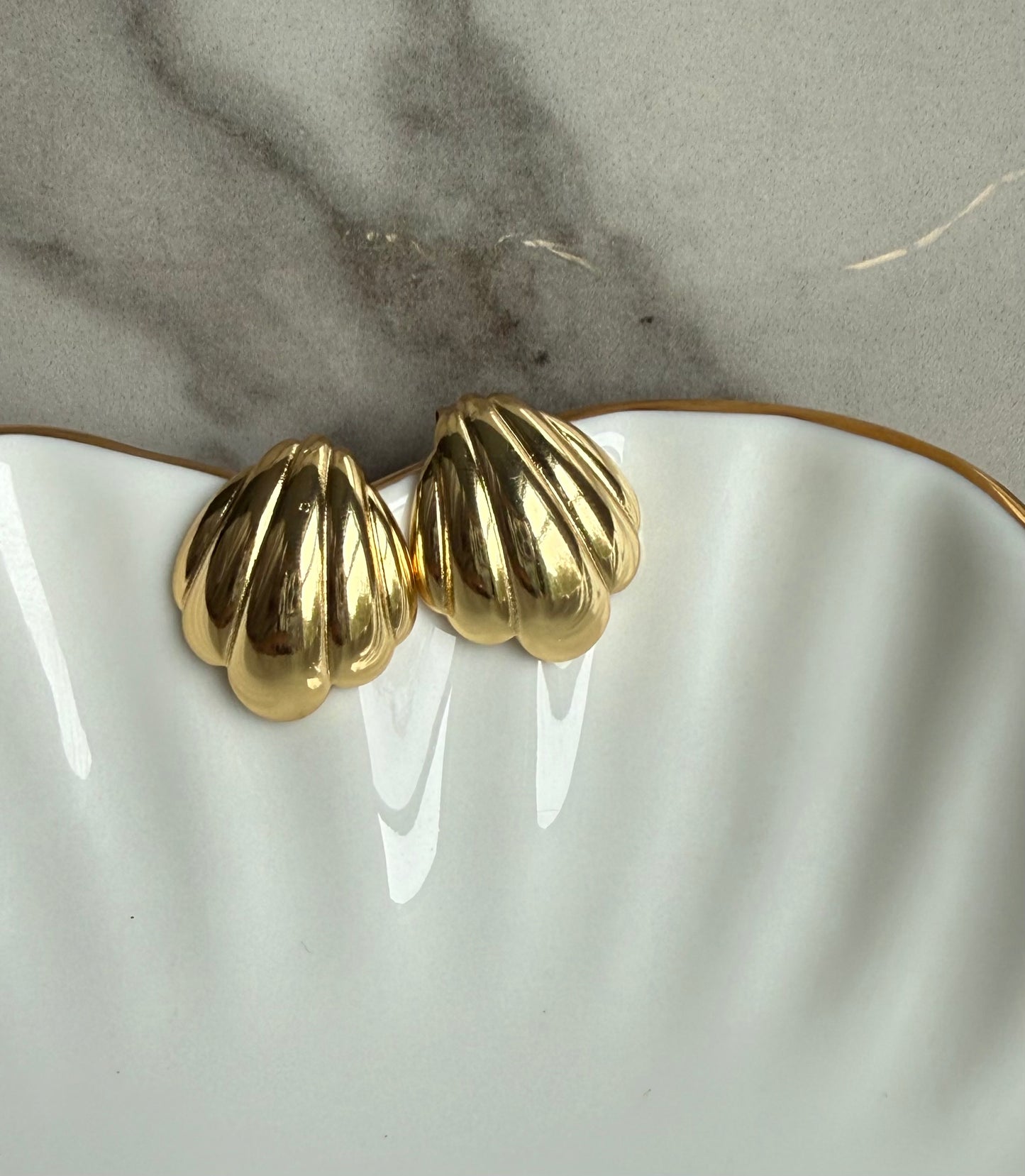 STAY WAVY WATERPROOF STUDS