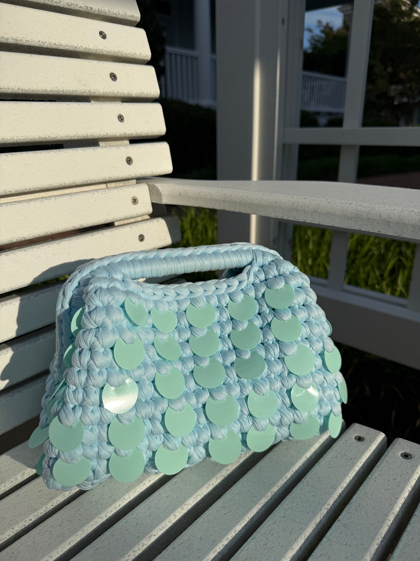 ST. TROPEZ SEQUIN CLUTCH BLUE