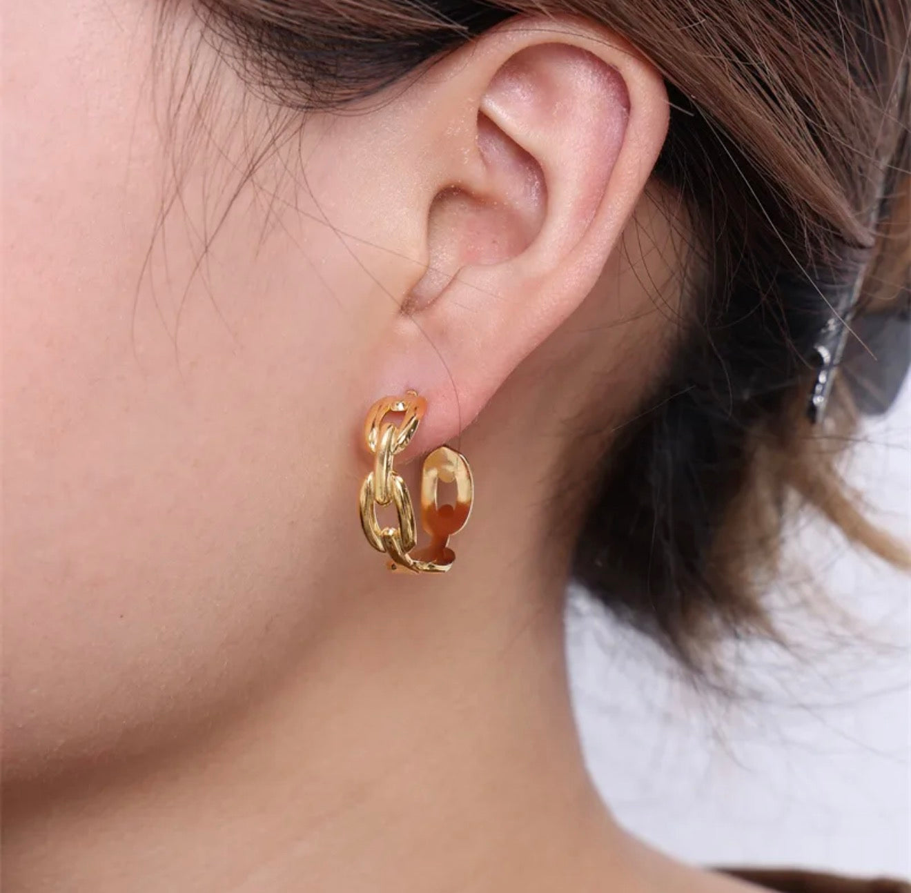 PERFECT MUSE WATERPROOF HOOPS