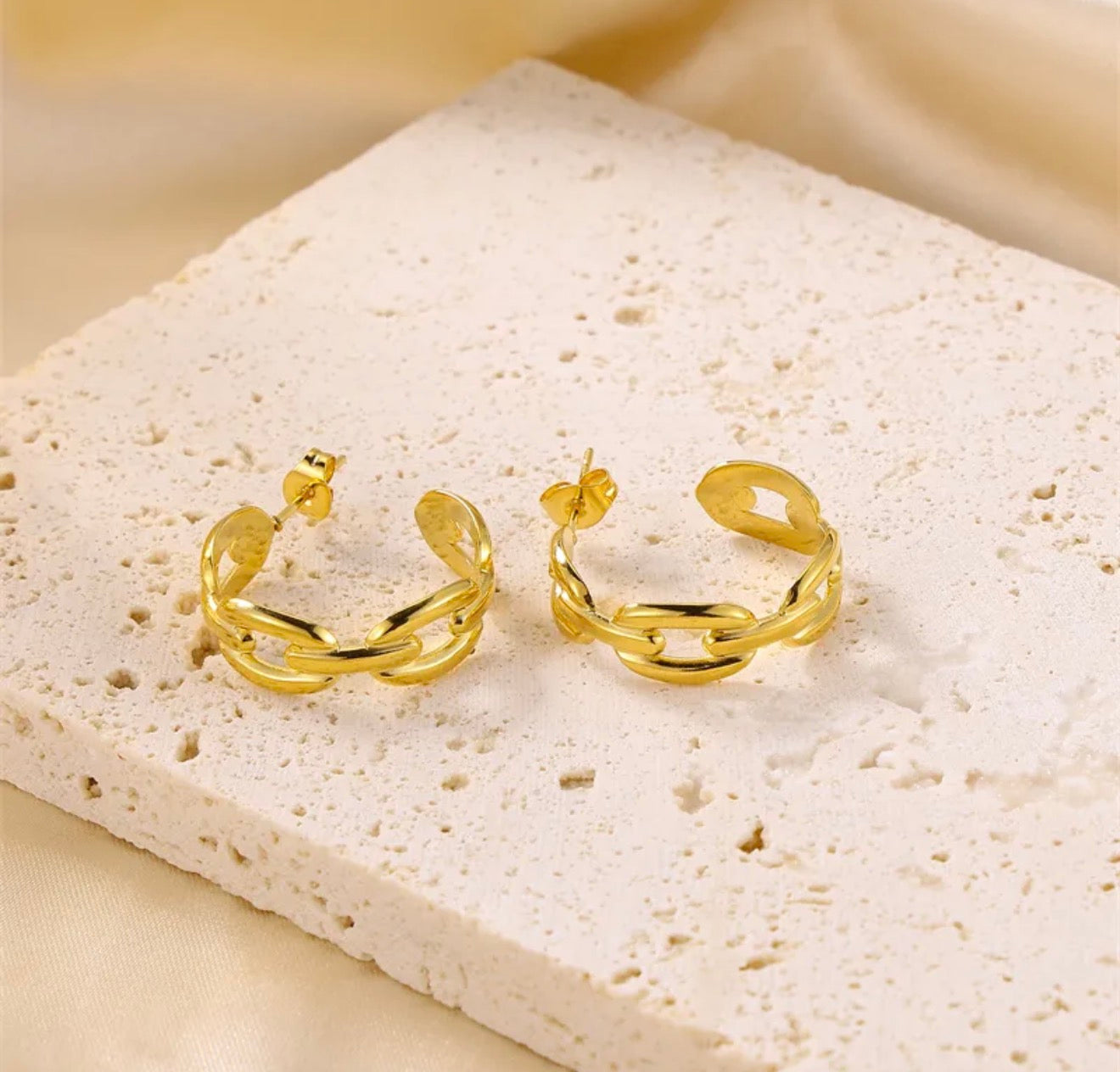 PERFECT MUSE WATERPROOF HOOPS