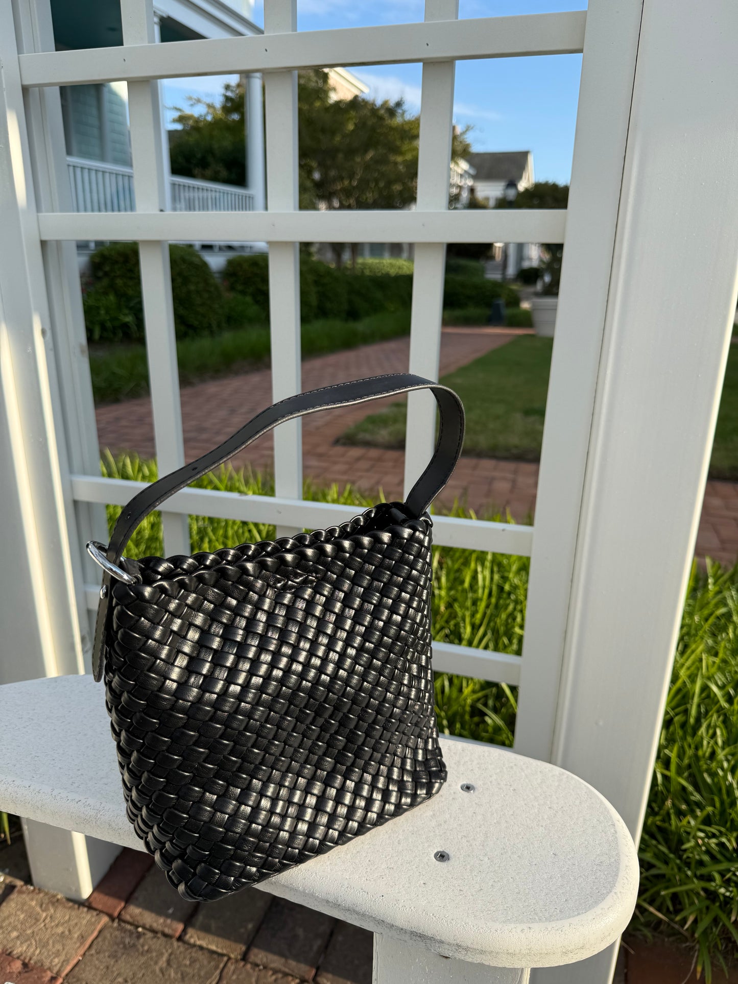 BAILEY BUCKET BAG