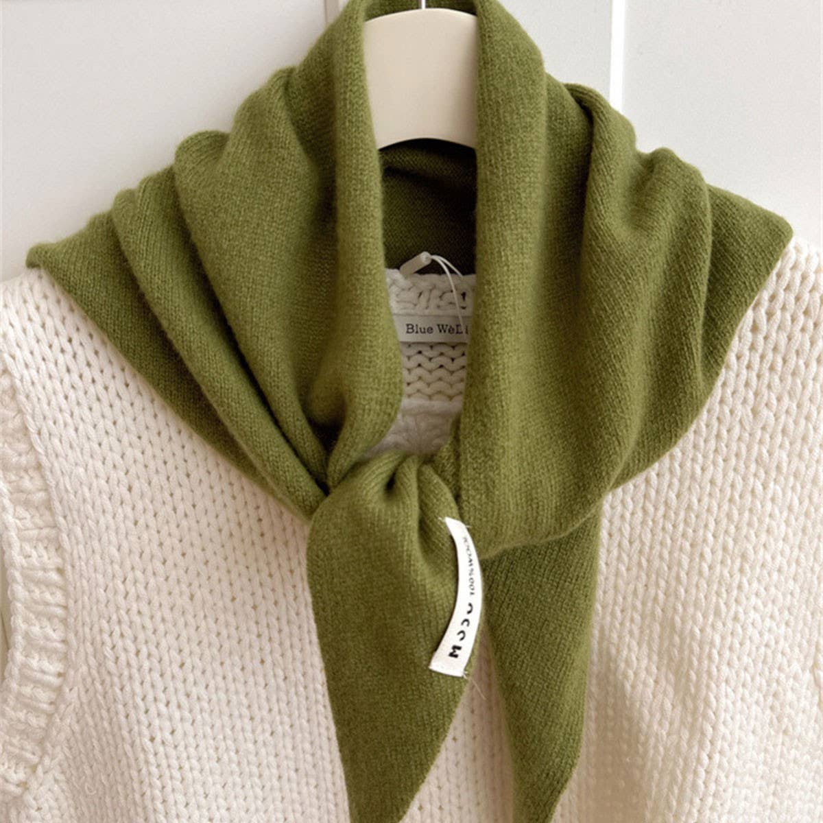 100% Wool Knit Triangle Scarf: Matcha
