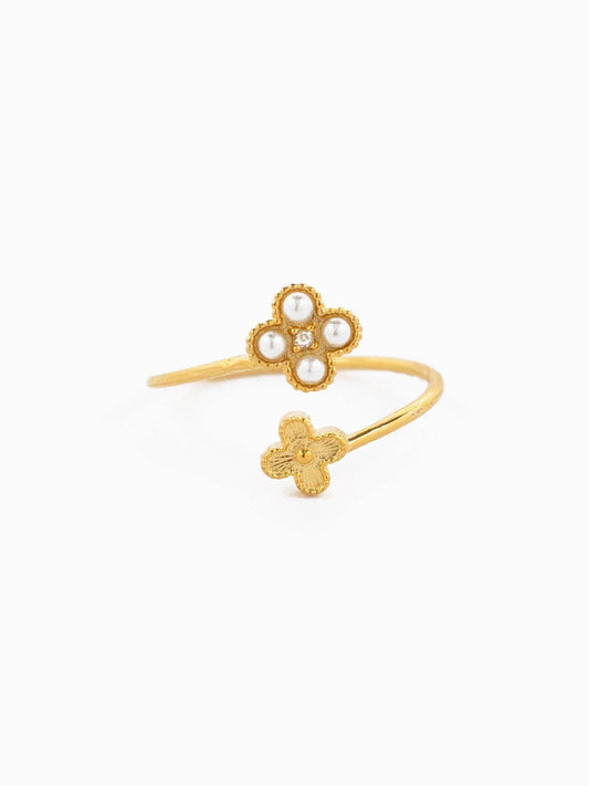 LUCKY ME ADJUSTABLE PEARL CLOVER RING