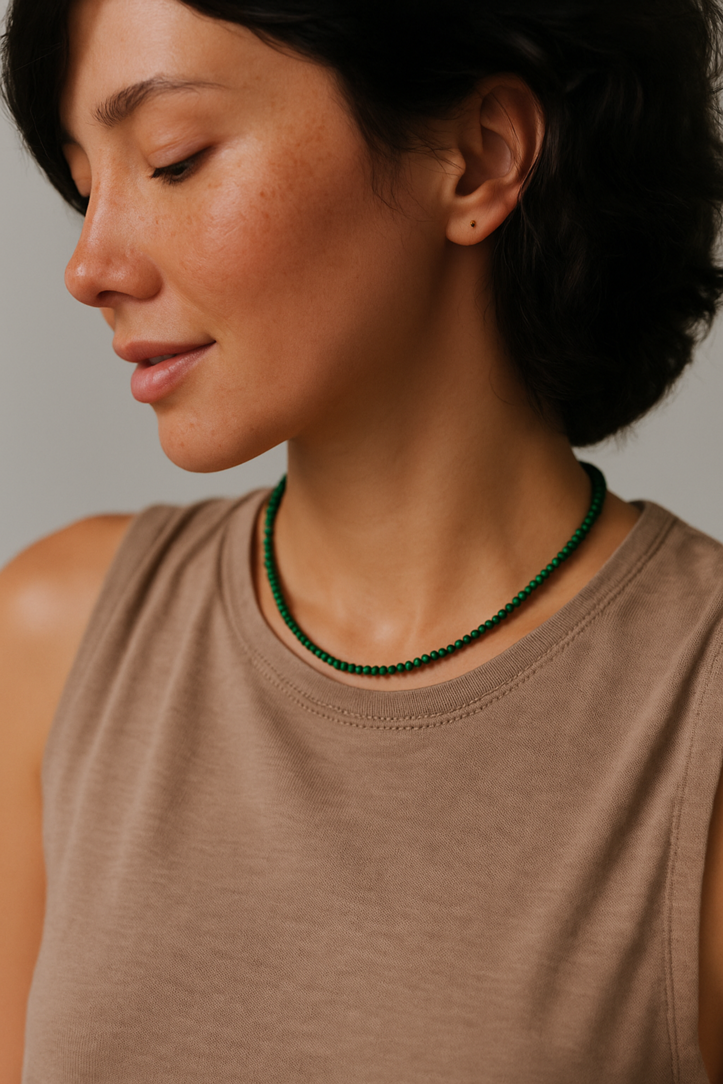 Natural Stone Beads Single Strand Necklace: Malachite Green